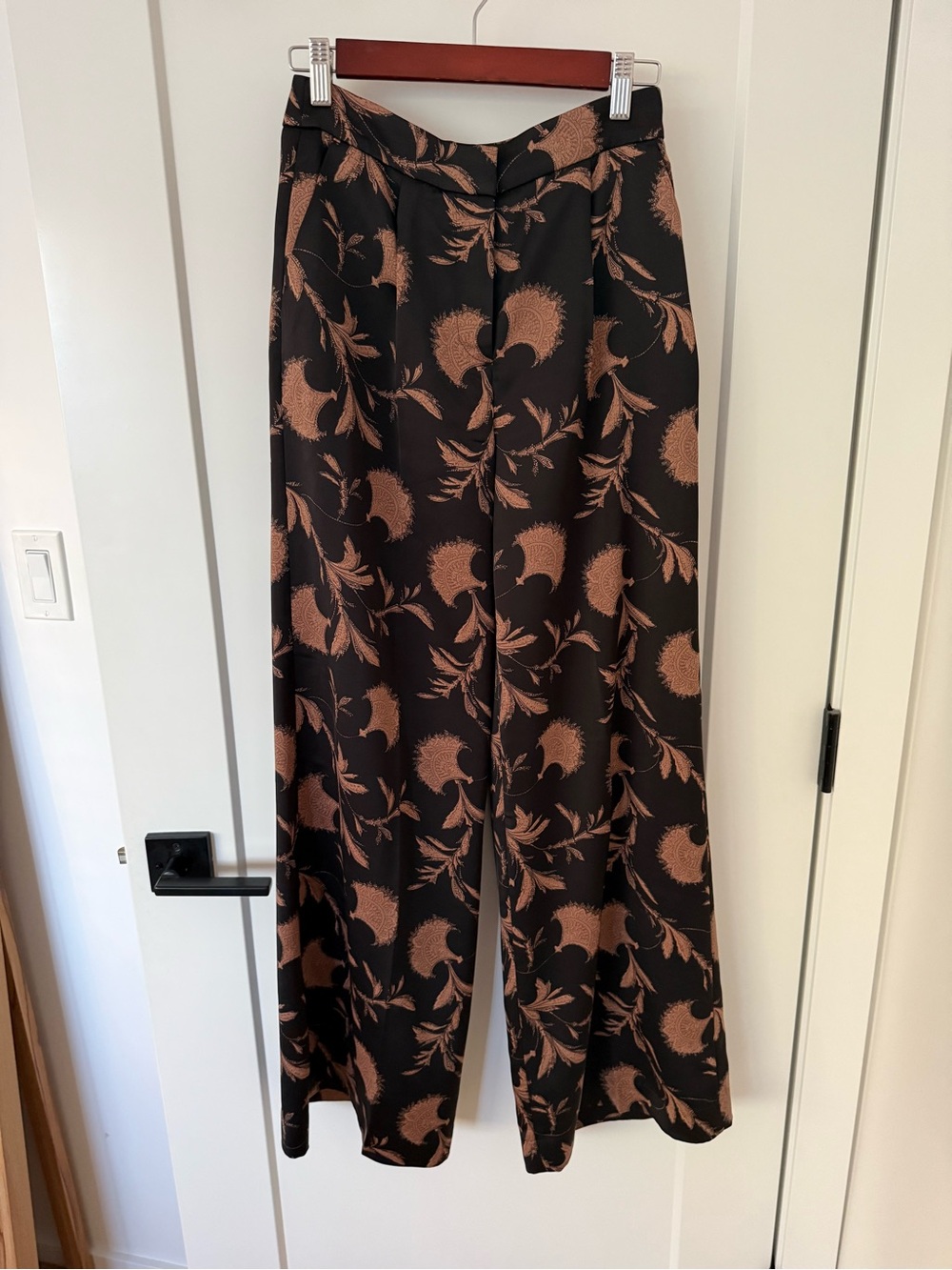 RW&CO. Black Wide-Leg Pants with Brown Floral Print